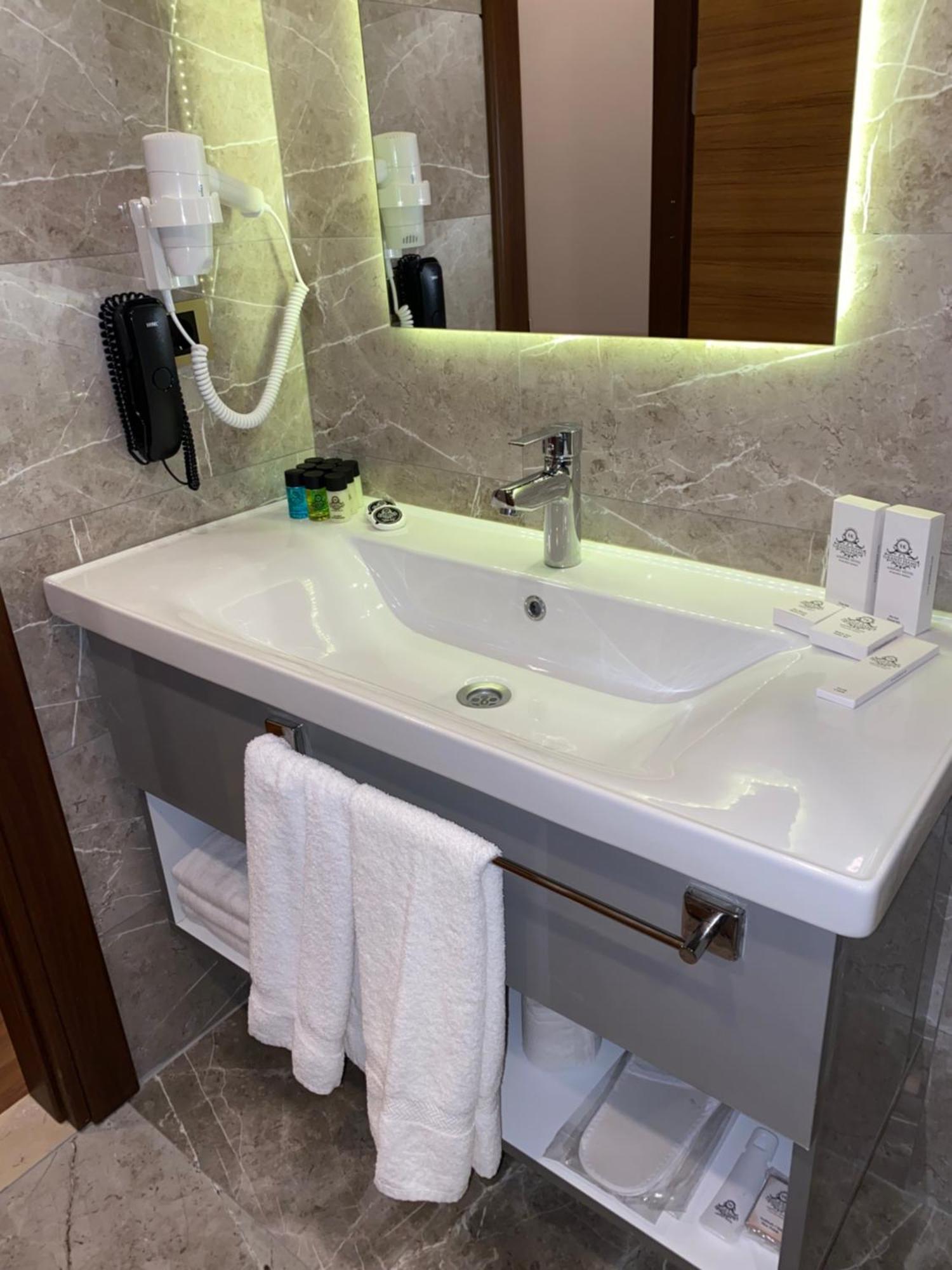 Grand Hamit By Karadayi Airport Hotel Arnavutkoy Luaran gambar
